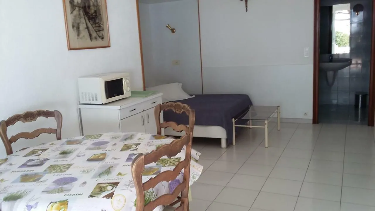 Appartement Le Mas Des Cigales Menton Apartment